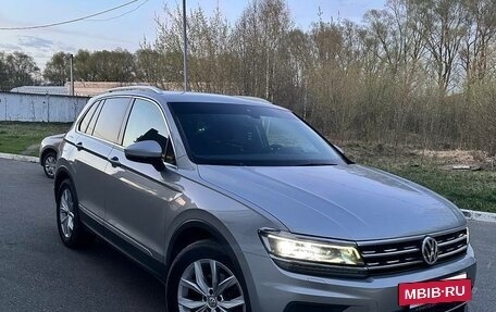 Volkswagen Tiguan II, 2018 год, 2 390 000 рублей, 4 фотография