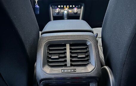 Volkswagen Tiguan II, 2018 год, 2 390 000 рублей, 10 фотография