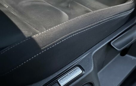 Volkswagen Tiguan II, 2018 год, 2 390 000 рублей, 18 фотография