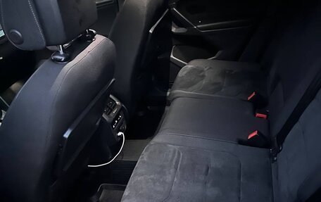Volkswagen Tiguan II, 2018 год, 2 390 000 рублей, 8 фотография