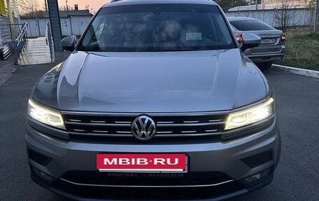 Volkswagen Tiguan II, 2018 год, 2 390 000 рублей, 14 фотография