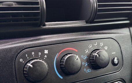 Dodge Stratus II, 2002 год, 285 000 рублей, 12 фотография