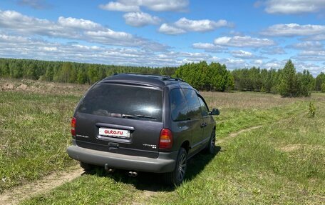 Chrysler Voyager III, 1997 год, 440 000 рублей, 7 фотография