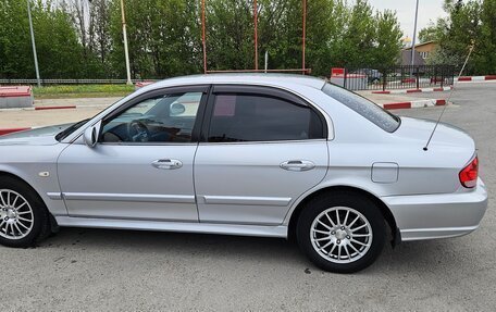 Hyundai Sonata IV рестайлинг, 2006 год, 450 000 рублей, 21 фотография