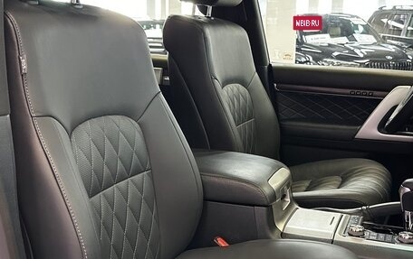 Toyota Land Cruiser 200, 2018 год, 7 840 000 рублей, 13 фотография