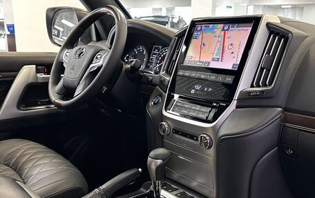Toyota Land Cruiser 200, 2018 год, 7 840 000 рублей, 28 фотография