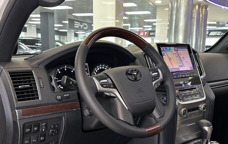 Toyota Land Cruiser 200, 2018 год, 7 840 000 рублей, 30 фотография