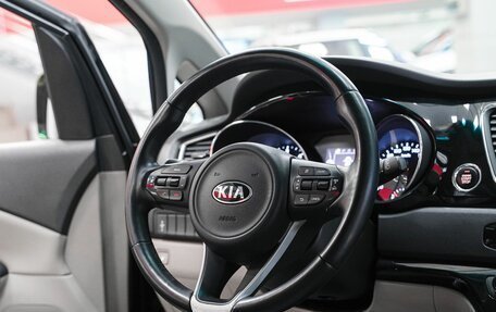 KIA Carnival III, 2017 год, 2 269 000 рублей, 12 фотография