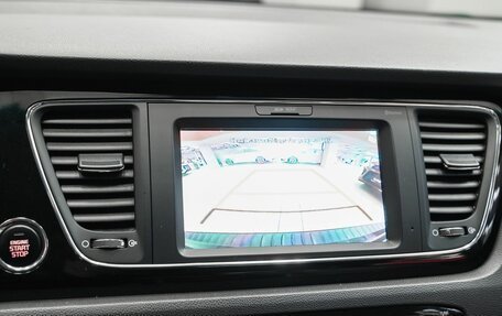 KIA Carnival III, 2017 год, 2 269 000 рублей, 14 фотография