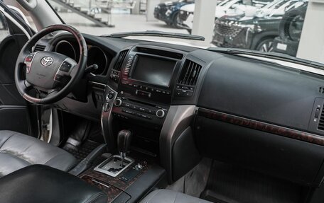 Toyota Land Cruiser 200, 2010 год, 2 799 000 рублей, 13 фотография