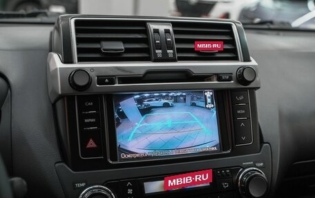 Toyota Land Cruiser Prado 150 рестайлинг 2, 2014 год, 3 099 000 рублей, 13 фотография