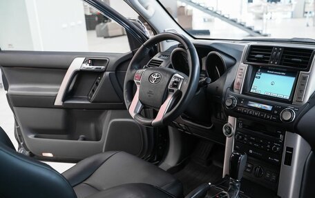 Toyota Land Cruiser Prado 150 рестайлинг 2, 2010 год, 2 559 000 рублей, 13 фотография