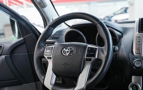 Toyota Land Cruiser Prado 150 рестайлинг 2, 2010 год, 2 559 000 рублей, 11 фотография