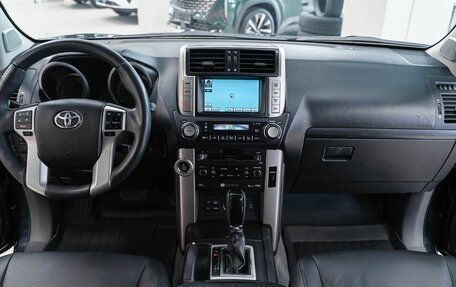Toyota Land Cruiser Prado 150 рестайлинг 2, 2010 год, 2 559 000 рублей, 10 фотография