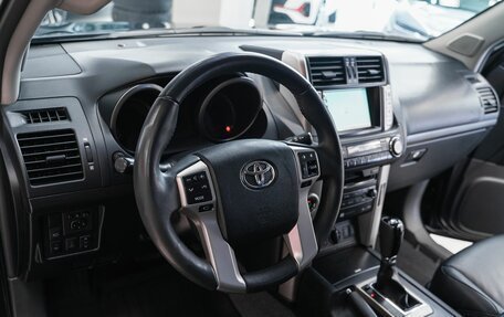 Toyota Land Cruiser Prado 150 рестайлинг 2, 2010 год, 2 559 000 рублей, 9 фотография