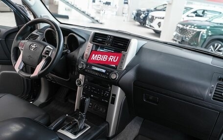 Toyota Land Cruiser Prado 150 рестайлинг 2, 2010 год, 2 559 000 рублей, 12 фотография