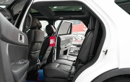 Ford Explorer VI, 2013 год, 1 549 000 рублей, 9 фотография