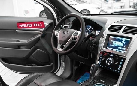 Ford Explorer VI, 2013 год, 1 549 000 рублей, 17 фотография