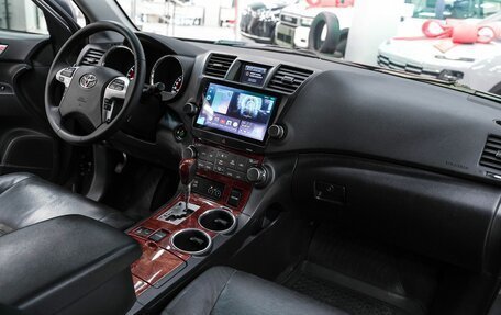Toyota Highlander III, 2010 год, 1 499 000 рублей, 21 фотография