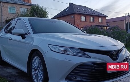 Toyota Camry, 2020 год, 3 200 000 рублей, 5 фотография