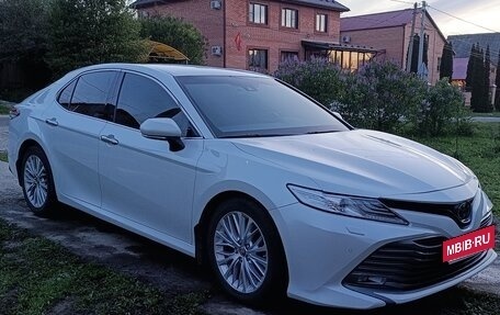 Toyota Camry, 2020 год, 3 200 000 рублей, 4 фотография
