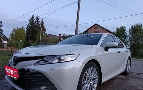 Toyota Camry, 2020 год, 3 200 000 рублей, 8 фотография