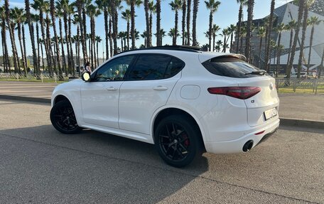 Alfa Romeo Stelvio, 2019 год, 3 450 000 рублей, 4 фотография