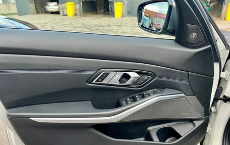 BMW 3 серия, 2019 год, 5 800 000 рублей, 17 фотография