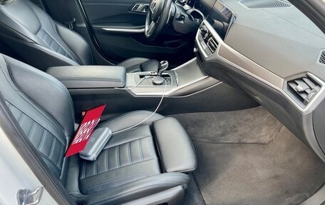 BMW 3 серия, 2019 год, 5 800 000 рублей, 18 фотография