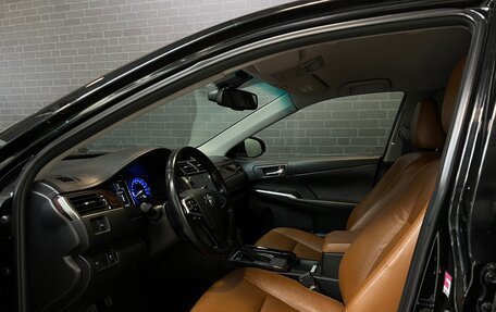 Toyota Camry, 2017 год, 2 285 000 рублей, 13 фотография