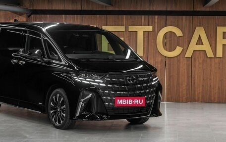 Toyota Alphard, 2023 год, 14 290 000 рублей, 5 фотография