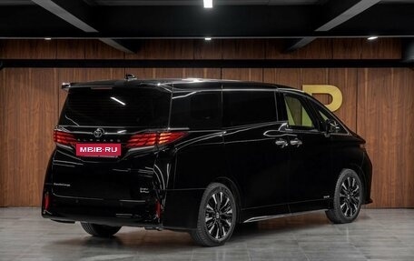 Toyota Alphard, 2023 год, 14 290 000 рублей, 6 фотография