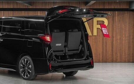 Toyota Alphard, 2023 год, 14 290 000 рублей, 10 фотография