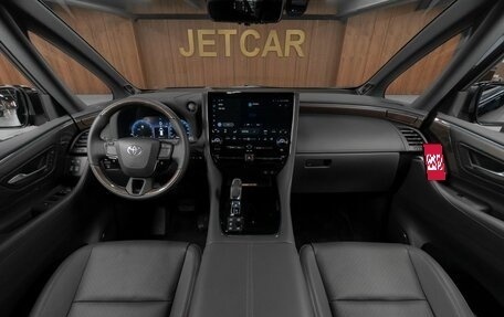 Toyota Alphard, 2023 год, 14 290 000 рублей, 34 фотография