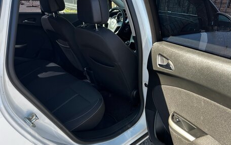 Opel Astra J, 2011 год, 700 000 рублей, 15 фотография