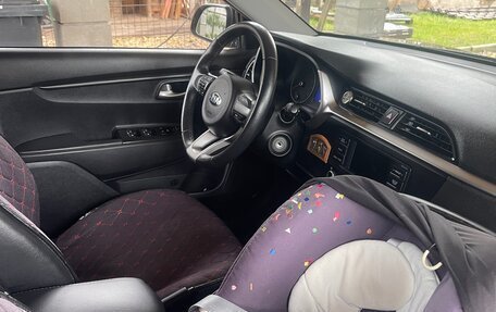 KIA Rio IV, 2021 год, 1 650 000 рублей, 10 фотография