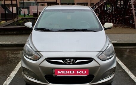 Hyundai Solaris II рестайлинг, 2013 год, 900 000 рублей, 12 фотография
