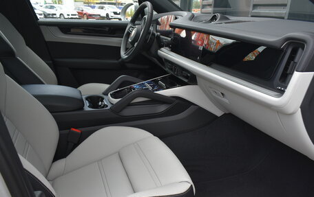 Porsche Cayenne III, 2024 год, 19 800 000 рублей, 17 фотография