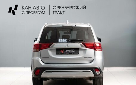 Mitsubishi Outlander III рестайлинг 3, 2019 год, 2 295 000 рублей, 6 фотография