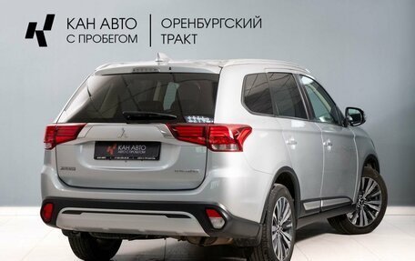 Mitsubishi Outlander III рестайлинг 3, 2019 год, 2 295 000 рублей, 4 фотография