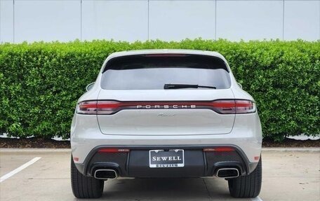 Porsche Macan I рестайлинг, 2022 год, 4 955 000 рублей, 7 фотография