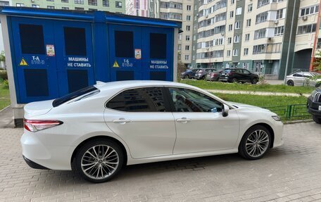 Toyota Camry, 2020 год, 2 952 000 рублей, 4 фотография