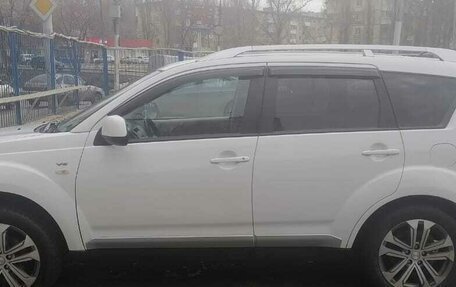 Mitsubishi Outlander III рестайлинг 3, 2008 год, 1 100 000 рублей, 1 фотография