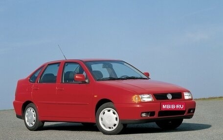 Volkswagen Polo III рестайлинг, 1996 год, 190 000 рублей, 1 фотография