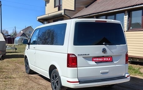 Volkswagen Caravelle T6 рестайлинг, 2017 год, 2 550 000 рублей, 2 фотография