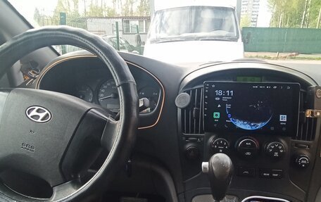 Hyundai H-1 II рестайлинг, 2011 год, 1 800 000 рублей, 9 фотография