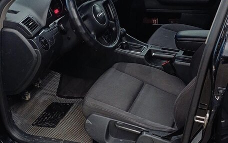 Audi A4, 2003 год, 555 000 рублей, 3 фотография