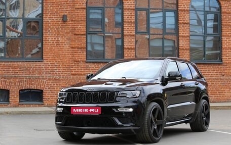 Jeep Grand Cherokee, 2019 год, 4 500 000 рублей, 3 фотография