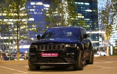 Jeep Grand Cherokee, 2019 год, 4 500 000 рублей, 18 фотография