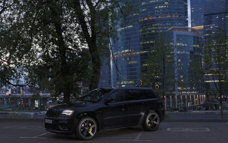Jeep Grand Cherokee, 2019 год, 4 500 000 рублей, 21 фотография